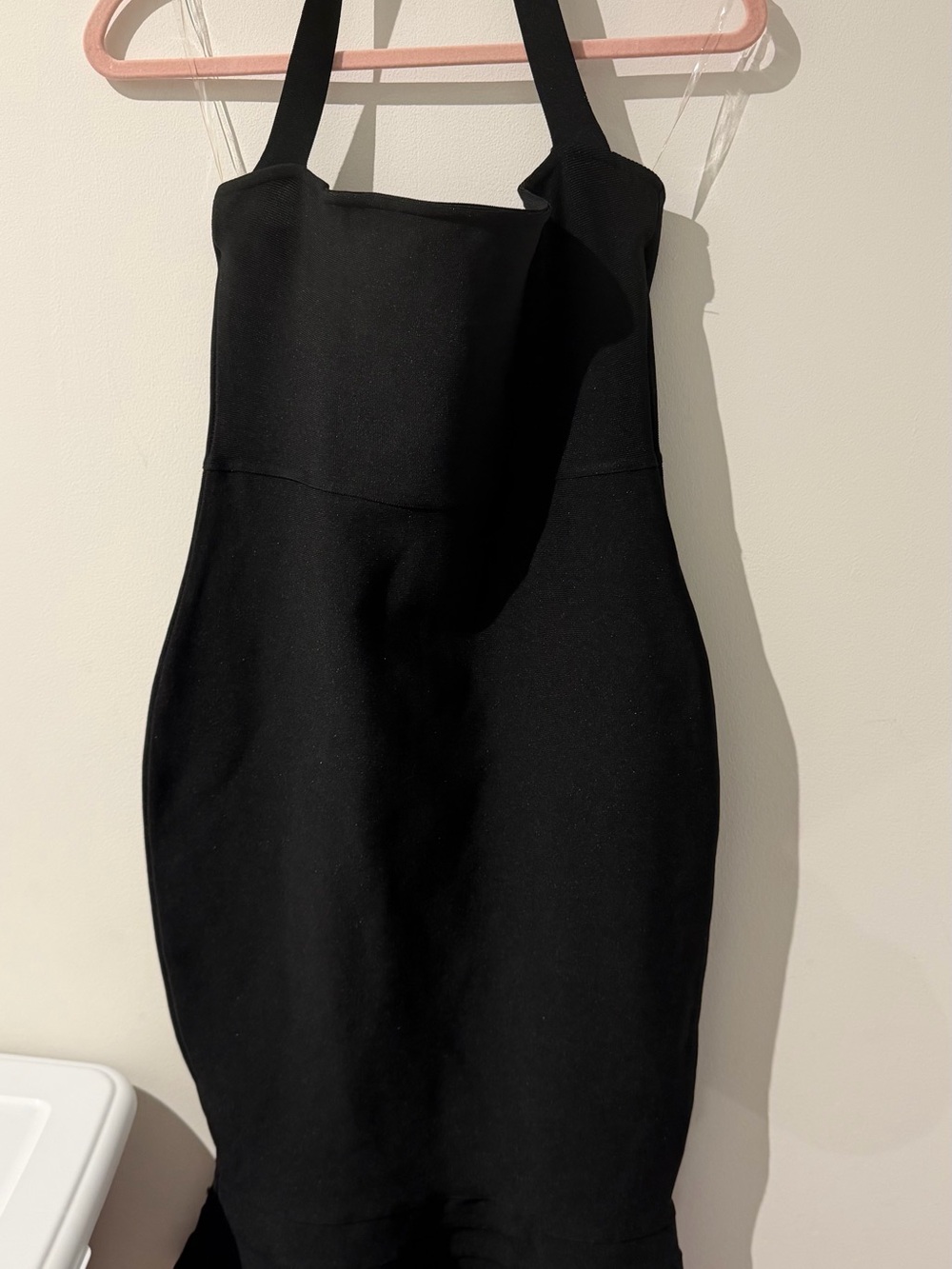 Elegant One-Shoulder Black Mermaid Dress - Picture 2 of 4